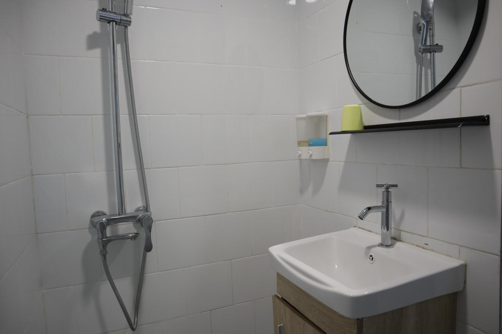 Hoi To Hostel Гонконг Экстерьер фото